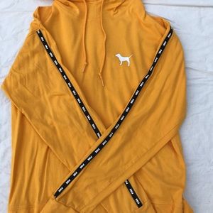 PINK Lightweight Long Sleeve